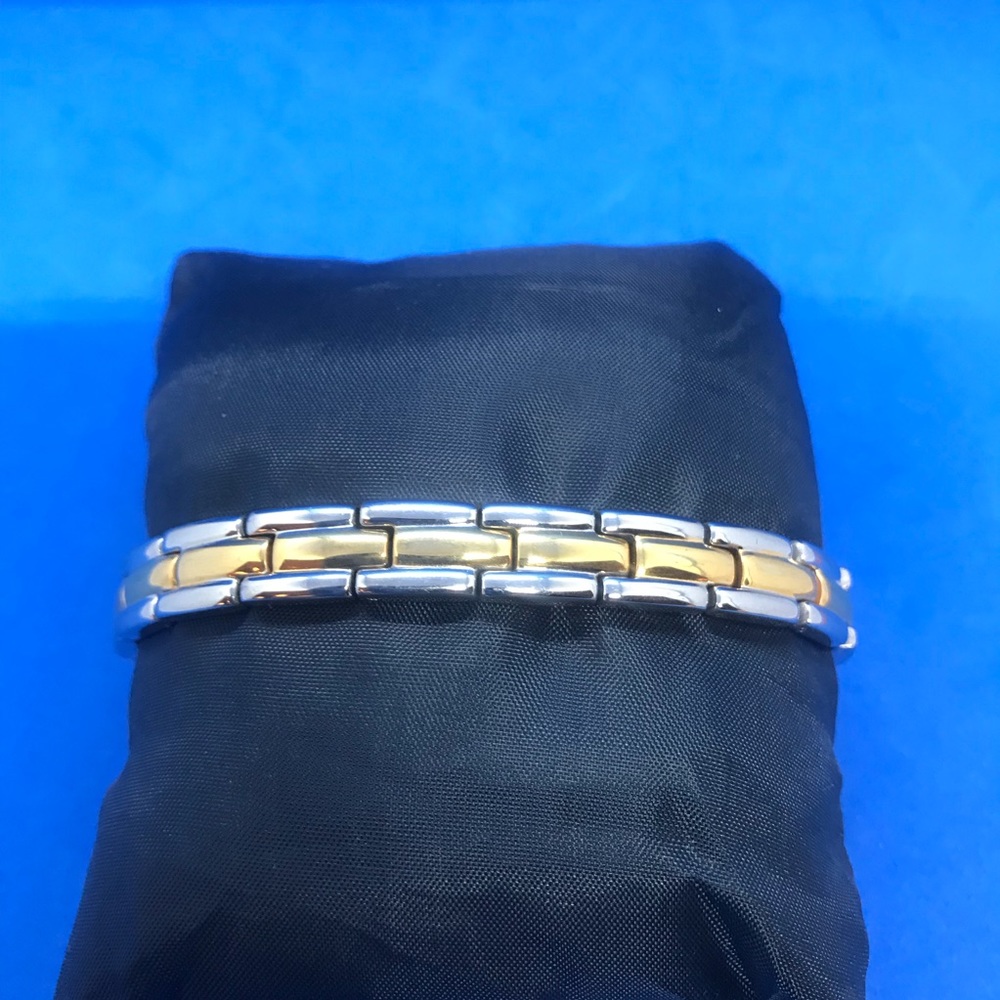 Stainless Steel 7 3/4” MPM 2-tone Link Bracelet
